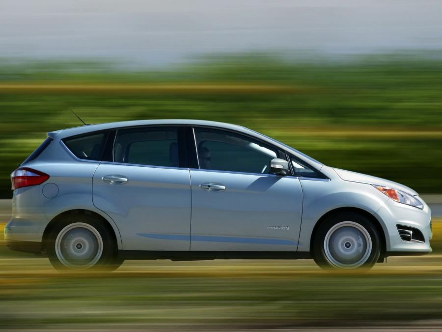  Ford C-Max Hybrid 2012 года  (фото 16 из 25)
